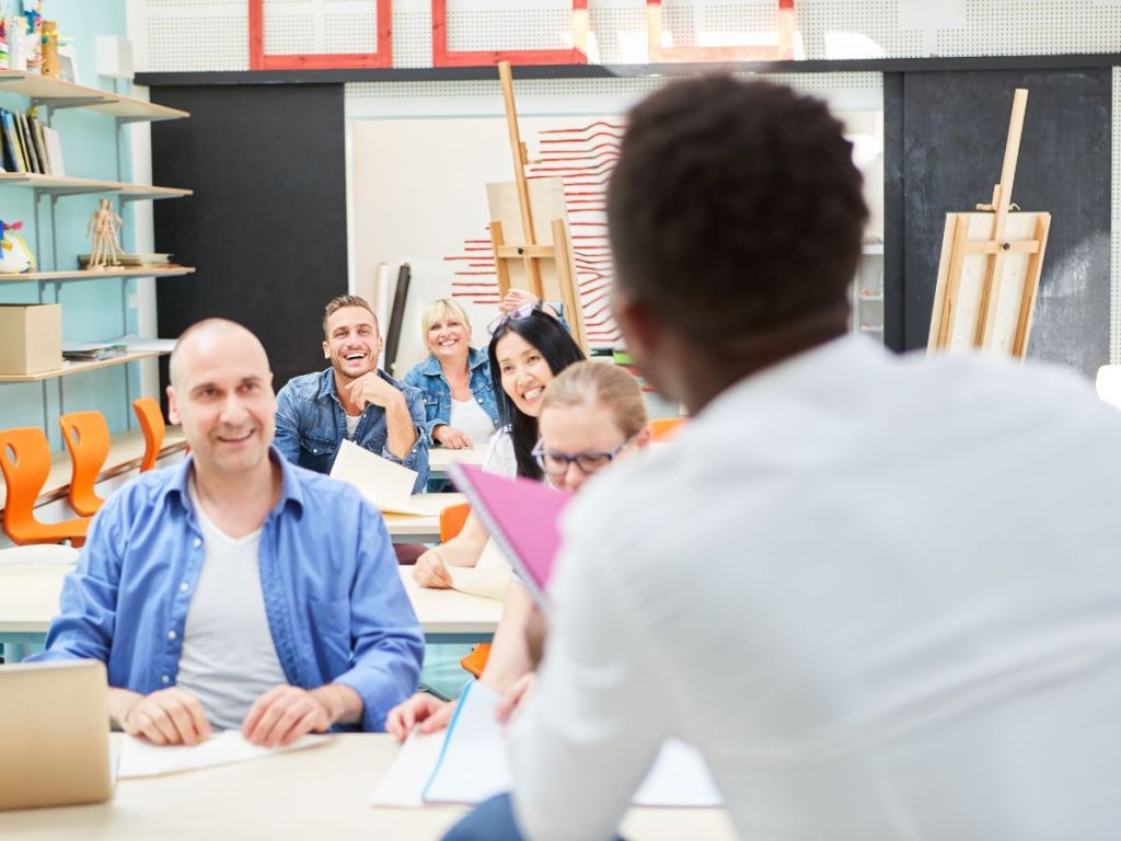 people in an art course